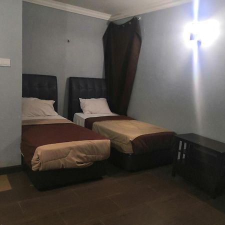 Oyo 90473 Opah Inn Hotel Kampong Ayer Terjun Zewnętrze zdjęcie